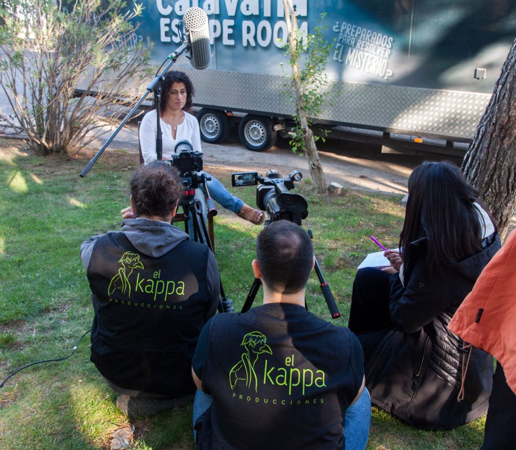 Pioneras, mujeres pioneras, más vale maña, emprendedoras, emprendedoras medio rural, mujeres empresarias, mujeres punteras, mujeres precursoras, ana balén puyal, caravana scape room, maría bosque, cirilo comín, Irene Luzán, Salz Medina, escenario La sociedad de la nieve, escáner 3D huesca, empresa fotogrametría, salzysalz, playkids, cine rural, elkappaproducciones, 