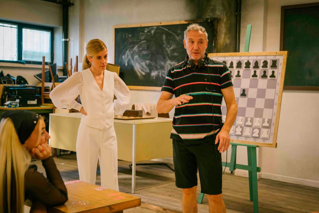 menudas piezas, nacho garcía velilla, alexandra jiménez, enrique sanchez, película ajedrez, rubén martínez, jorge asín, carmen barrantes, yasmina praderas, cine español, cine aragonés, cine humor, humor aragonés, director cine, historia ajedrez zaragoza, marcos frechín, colegio fuentes ajedrez, colegio zaragoza ajedrez, ajedrez, corto aragonés, secuenciadas, audiovisual aragonés