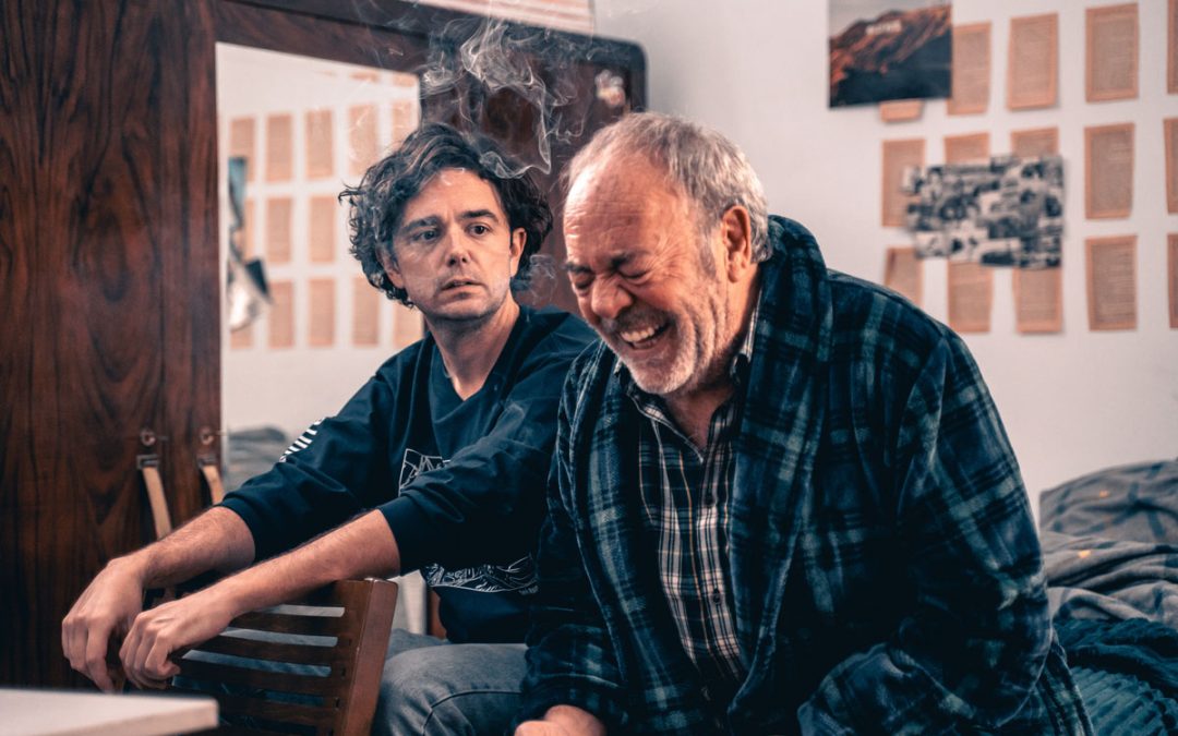 Ya en cines la nueva comedia de Gerald B. Fillmore, contada a través de videollamadas