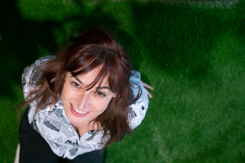 academia del cine aragonés, Ana Esteban, Aragón Radio, audiovisual aragonés, Cazando lo invisible, cine aragonés, El olvido del mar, En ruta con la ciencia, Lo tuyo es puro teatro, Sintregua Comunicación, actriz, actriz española, actriz aragonesa, actriz zaragoza