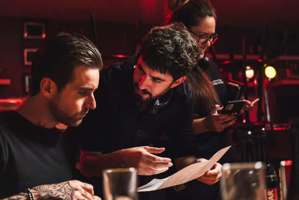 miguel casanova, jone laspiur, no te verán correr, corto thriller, corto aragonés, corto zaragoza, rodaje zaragoza noche, corto grupo de amigos, Guillem Barbosa, Borja Soler, Víctor Rebull, Sandra Martín, Rafa Delacroix, Fernando Rojo, María José Moreno, Barbecho Productions, cine aragonés, audiovisual aragonés