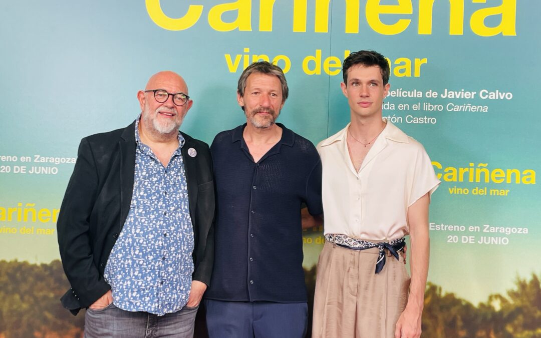 Javier Calvo llena de luz los cines con ‘Cariñena, vino del mar’