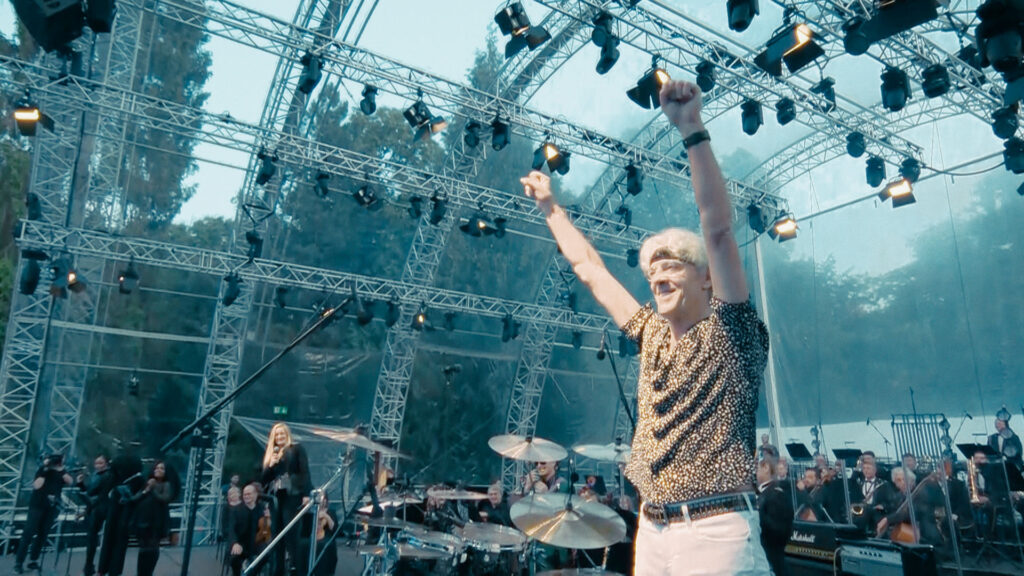 Stewart Copeland, pablo aragüés, documental copeland, copeland Huesca, músico americano, documental músico, StewartCopelandDoc, CopelandDocumental, DetrásDeLaBatería, ElRitmoDeCopeland, LaHistoriaDeStewart, DocumentalMusical, LeyendaDelRitmo, ThePolice, RockLegend, DrummingLegend, BateríaIcónica, PercusiónMaestra, MúsicaDeCopeland, MúsicaYCine, CompositorDeCine, DeLaBateríaAlCine, CopelandEnPantalla, StewartCopeland, MusicDocumentary, DrummingGenius, LegendaryDrummer, BehindTheDrums, CopelandStory, TheBeatGoesOn